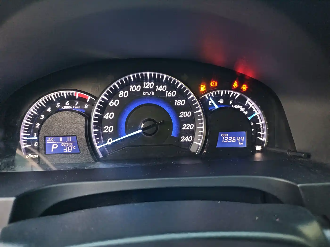Фото 9 - Toyota Camry