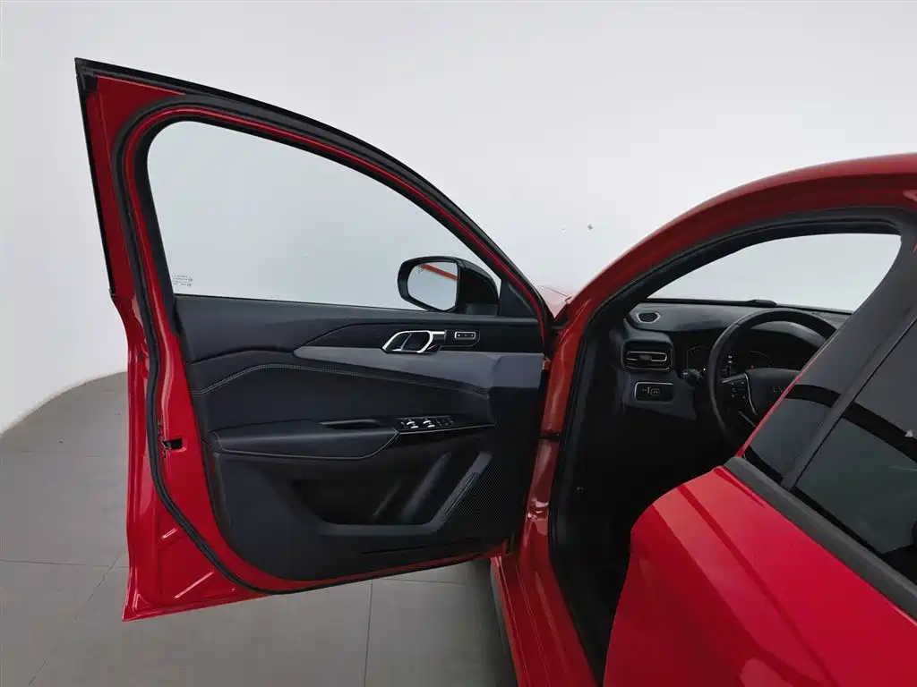 Lynk & Co 03 2021 2.0TD Auto Jin Champion Edition фото 8