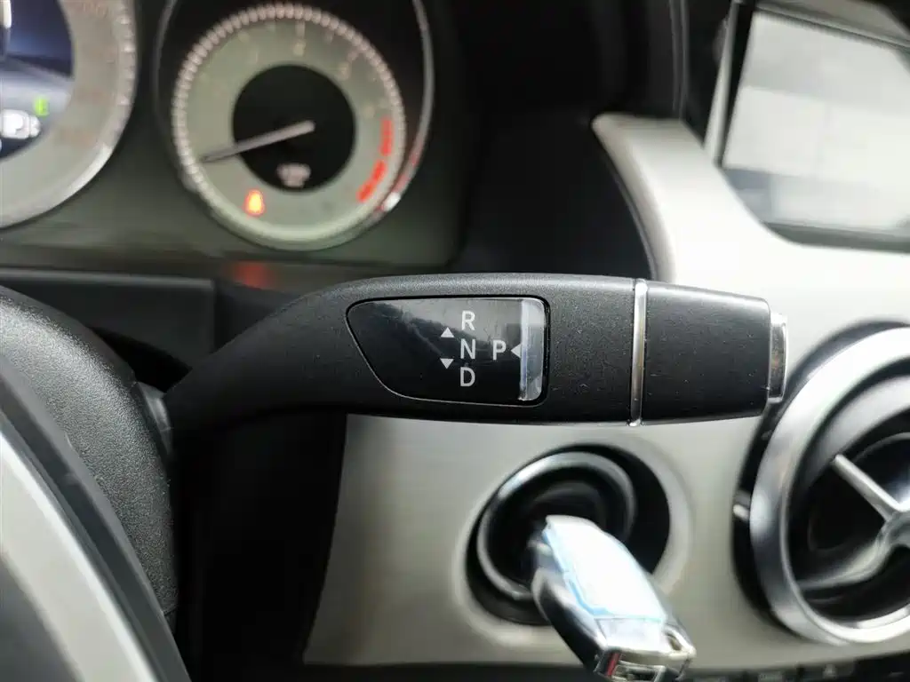 Mercedes-Benz GLK-Class 2013 GLK 300 4MATIC Dynamic Sunroof фото 13