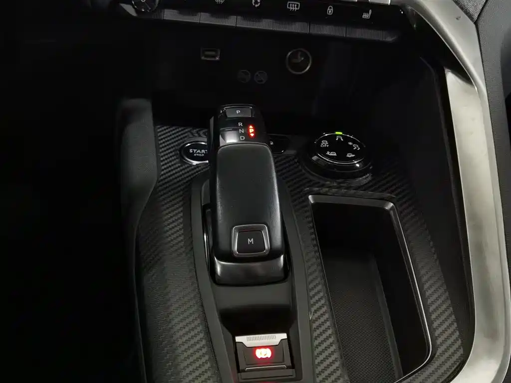 Peugeot 5008 2017 380THP 7-seat Luxury Edition фото 13
