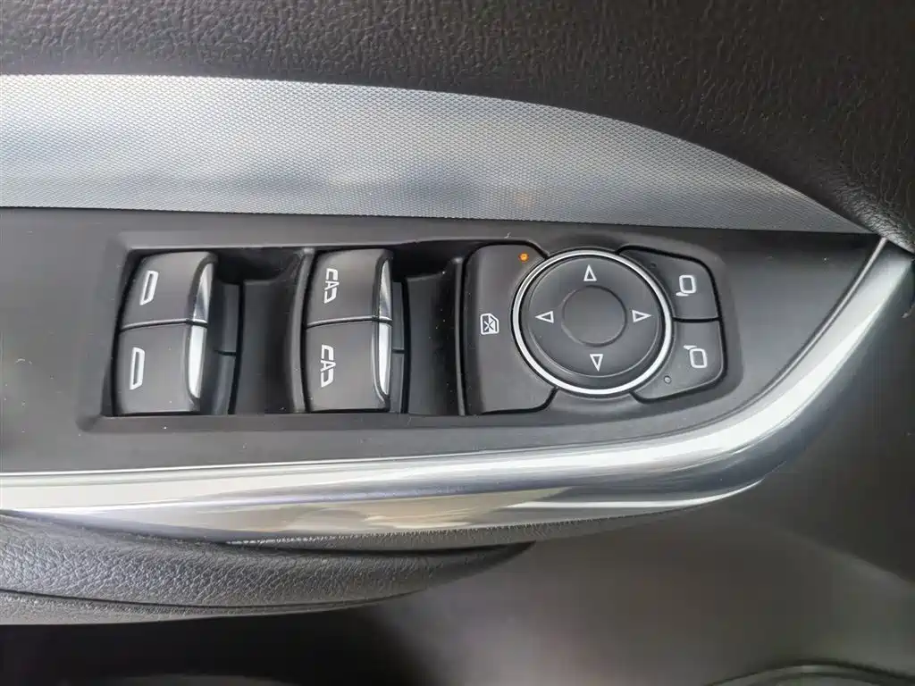 Cadillac XT4 2018 Model 28T 2WD Luxury фото 9