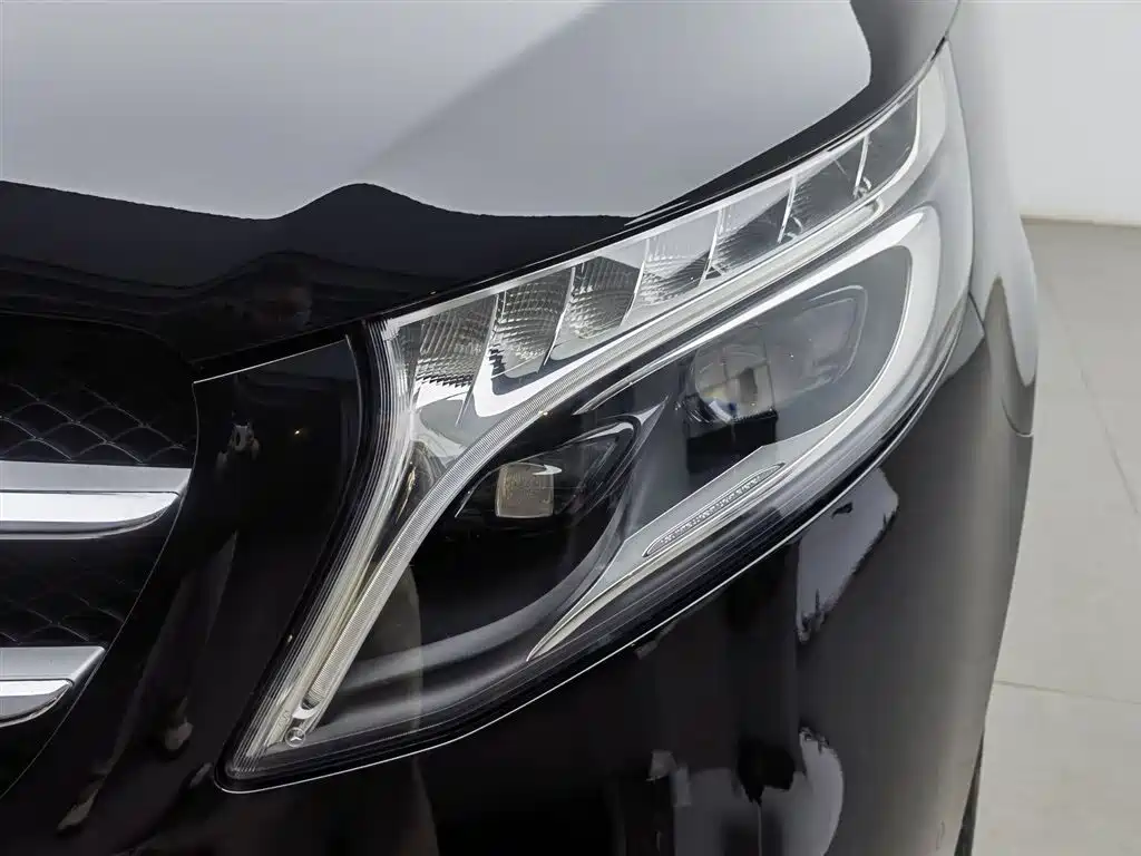 Mercedes-Benz V-Class 2021 V 260 Pilot Edition фото 7