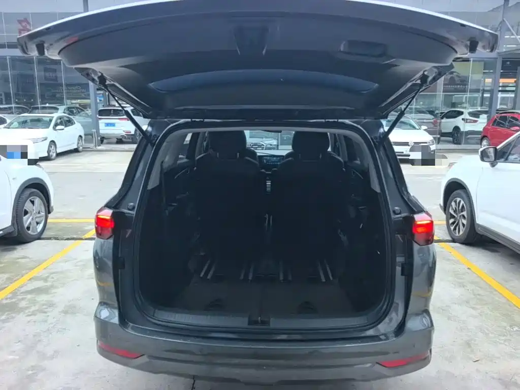 صورة 19 - Wuling Motors Wuling Victory