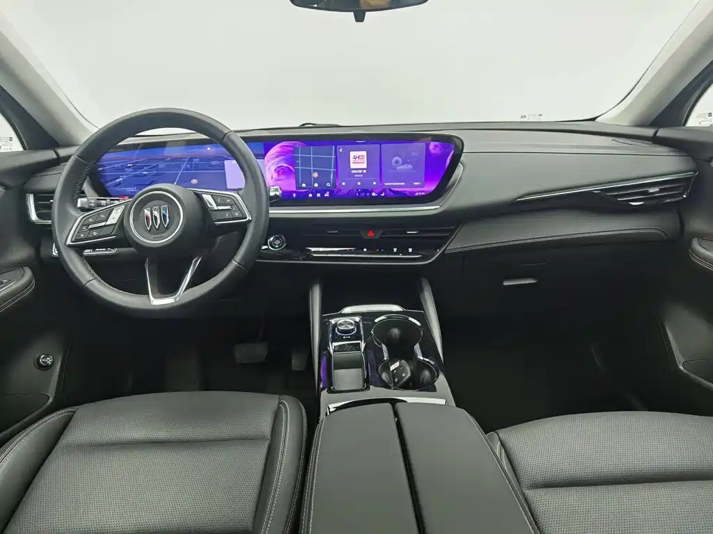 Photo 5 - Buick Envision S