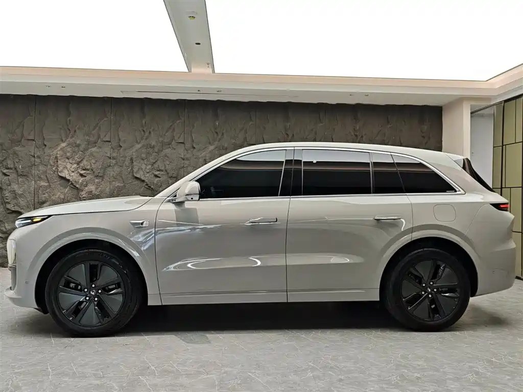 Li Auto IDEAL L6
