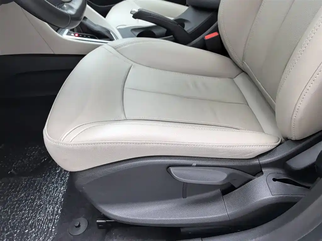 Buick Excelle 2019 15T DCT Connected Elite (China V) фото 20