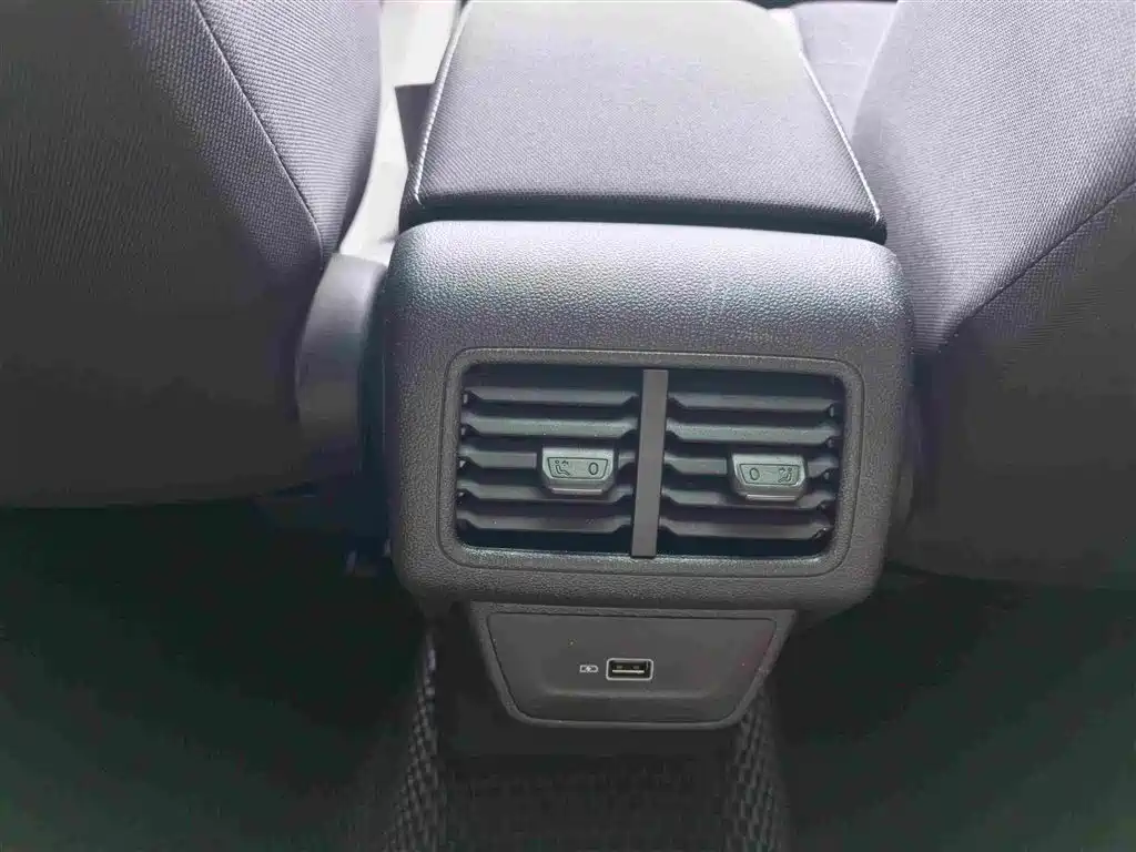 Фото 12 - Jetta VS7