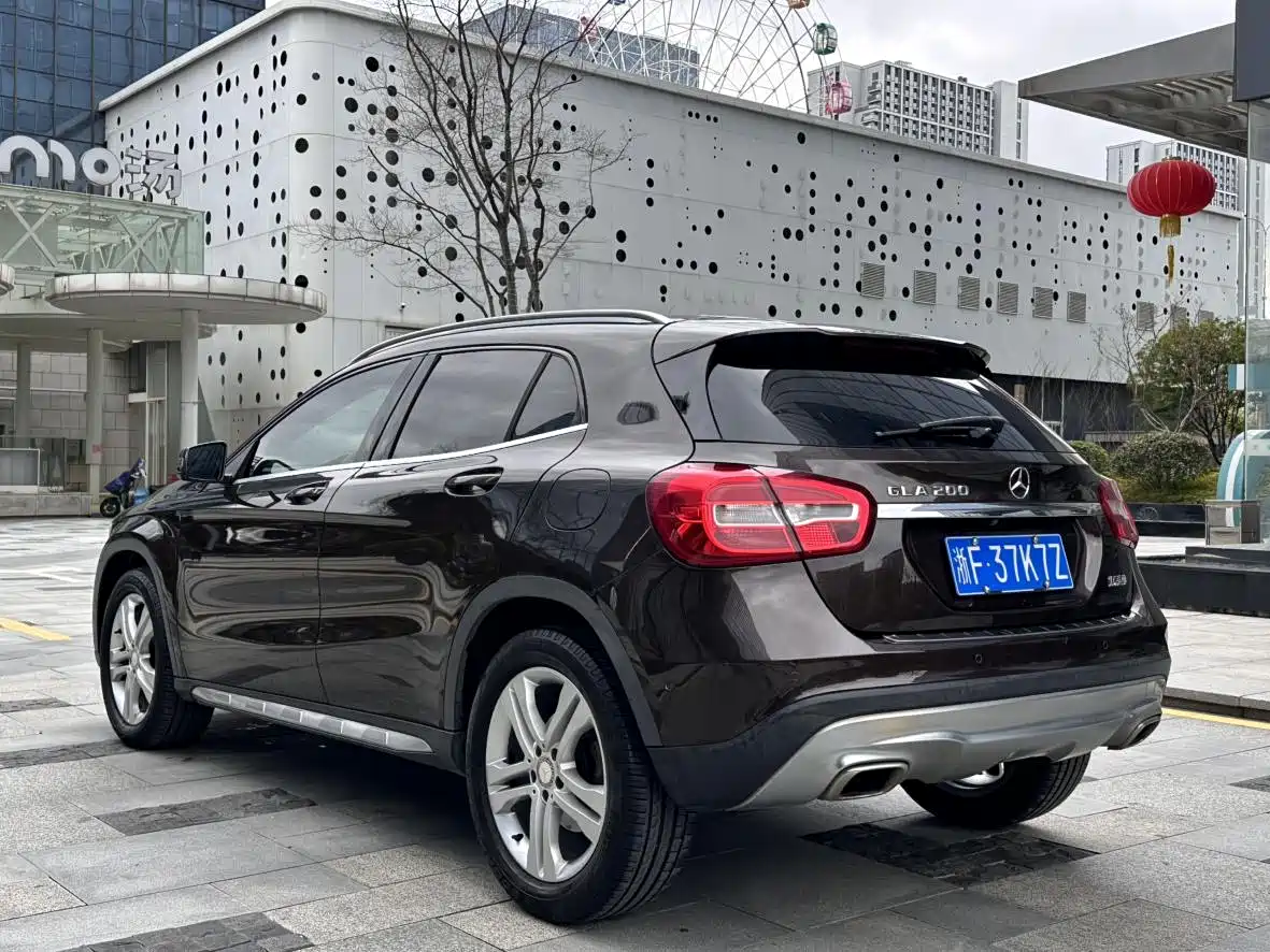 Mercedes-Benz GLA 2015 GLA 200 Dynamic фото 6