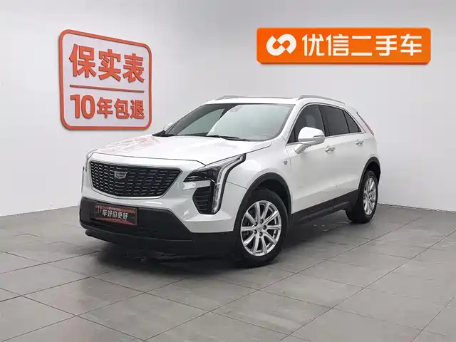 CADILLAC XT4