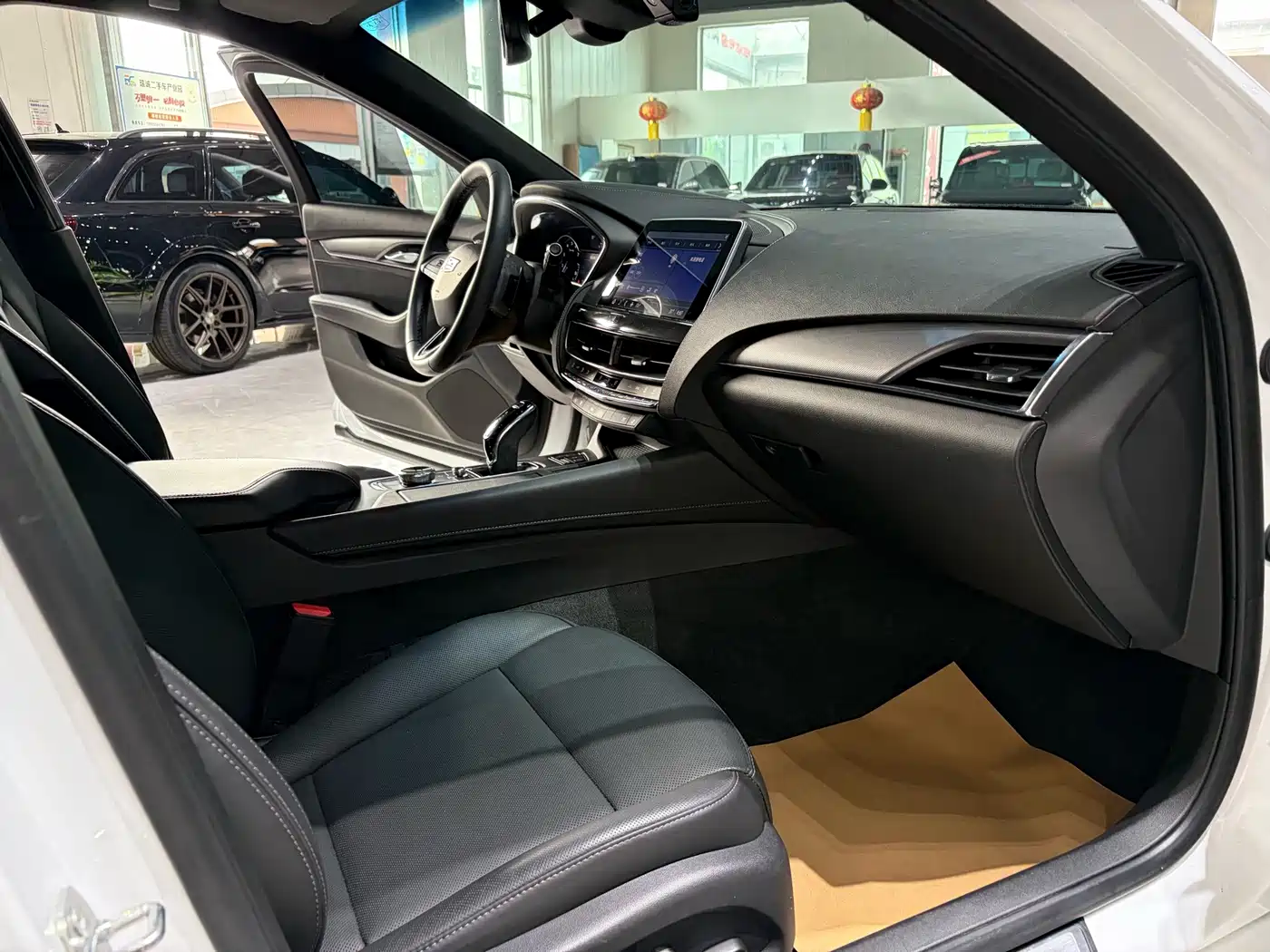 Cadillac CT5 2023 2022 28T Luxury (Standard)