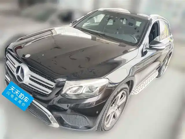 Mercedes-Benz GLC 2016 GLC 260 4MATIC Luxury — фото 1