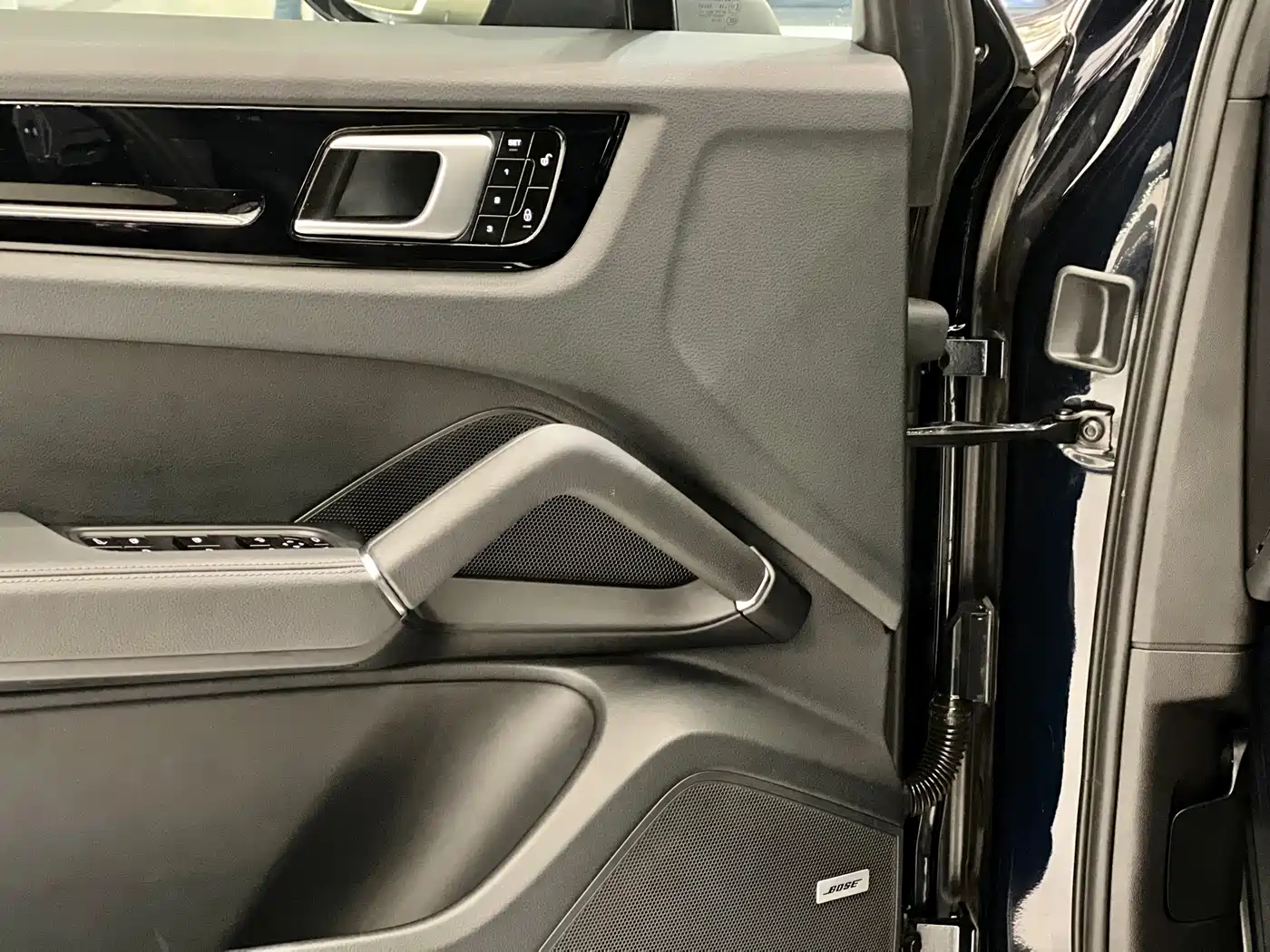 PORSCHE CAYENNE NEW ENERGY