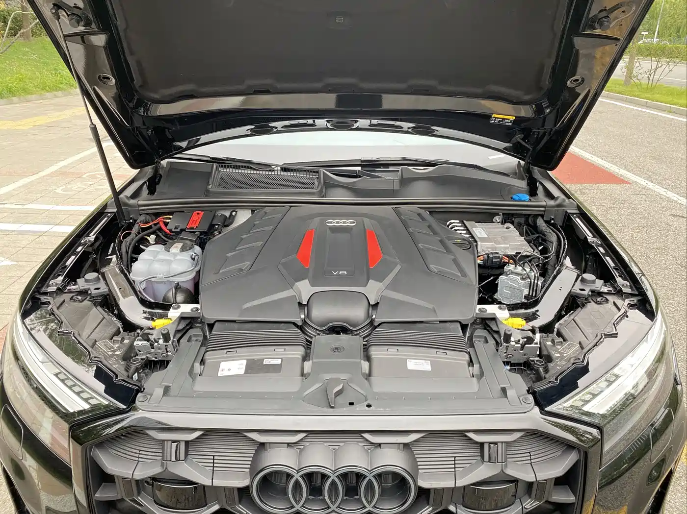 Audi SQ7 2024 4.0 TFSI фото 6