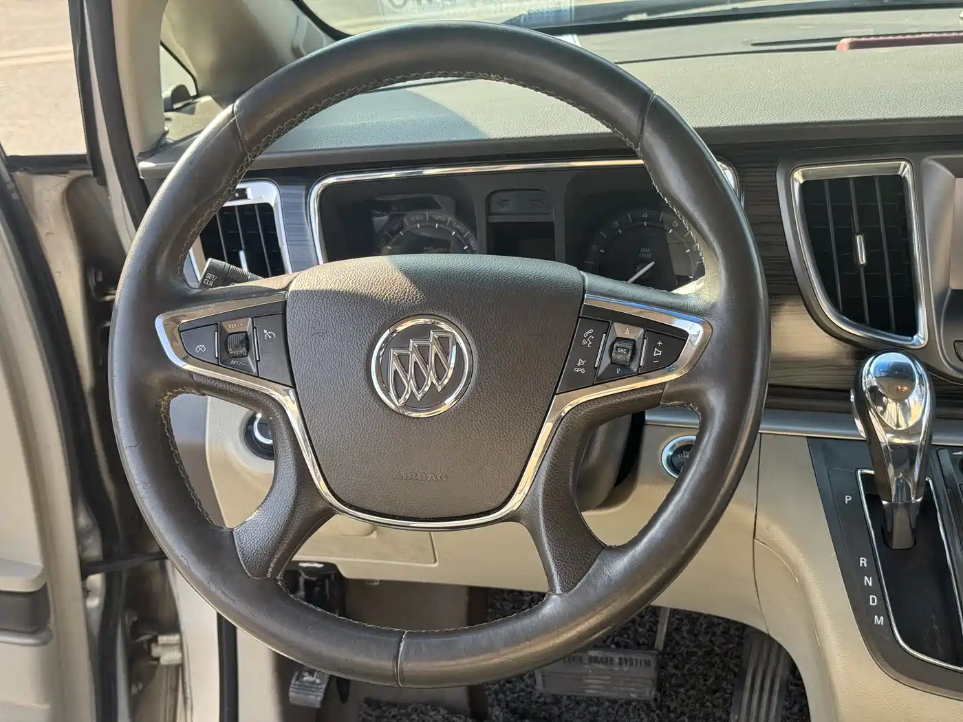 Buick GL8 2011 3.0L XT Luxury Business Flagship фото 28