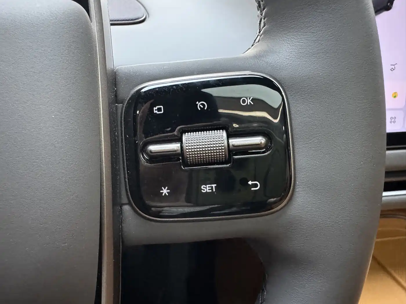 Li Auto i6 2025 2025 4WD Base Model