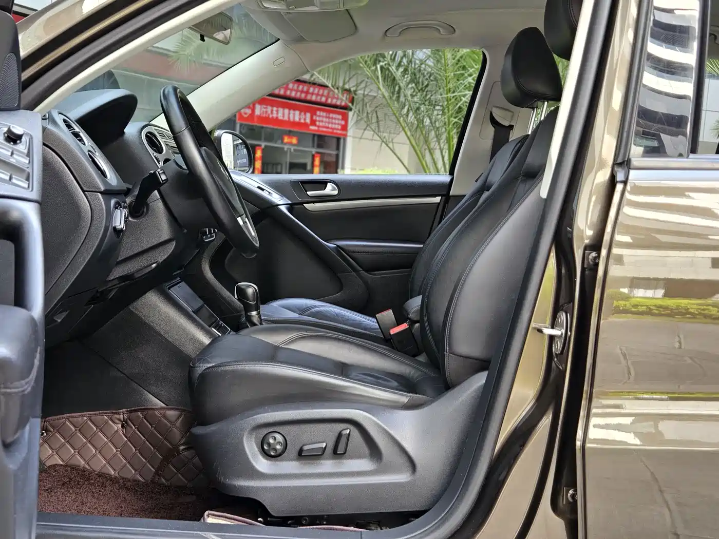 Volkswagen Tiguan 2013 1.8TSI Auto 2WD Comfort Edition фото 6