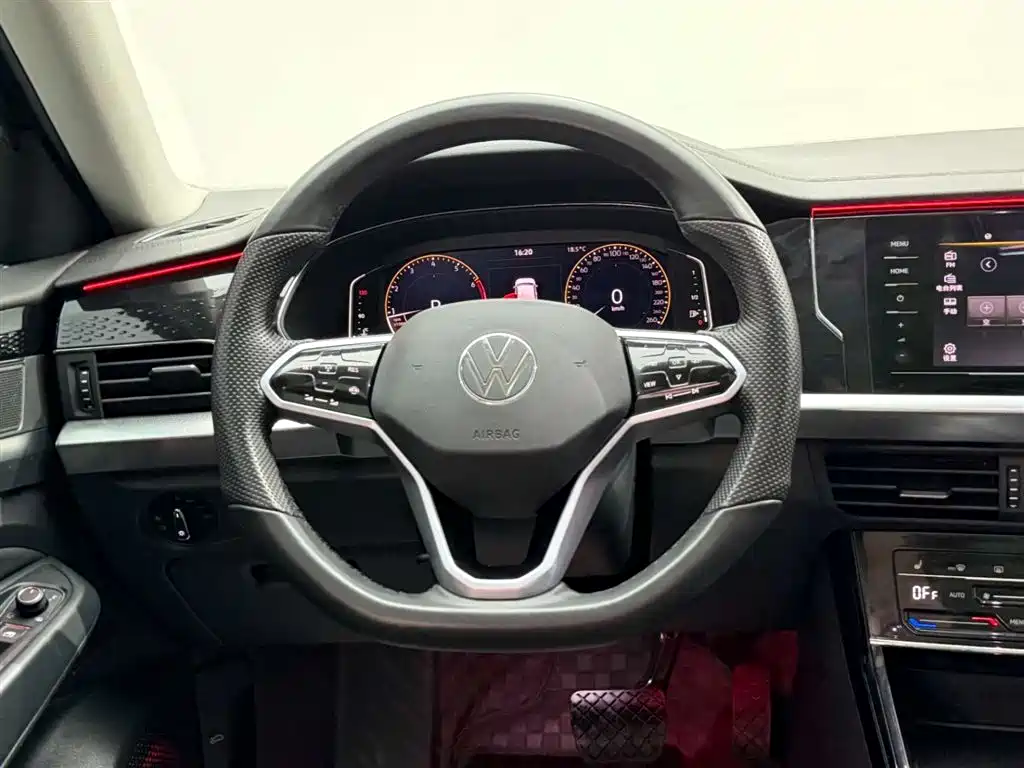 Volkswagen Passat 2023 Facelift 330TSI Elite Edition фото 26