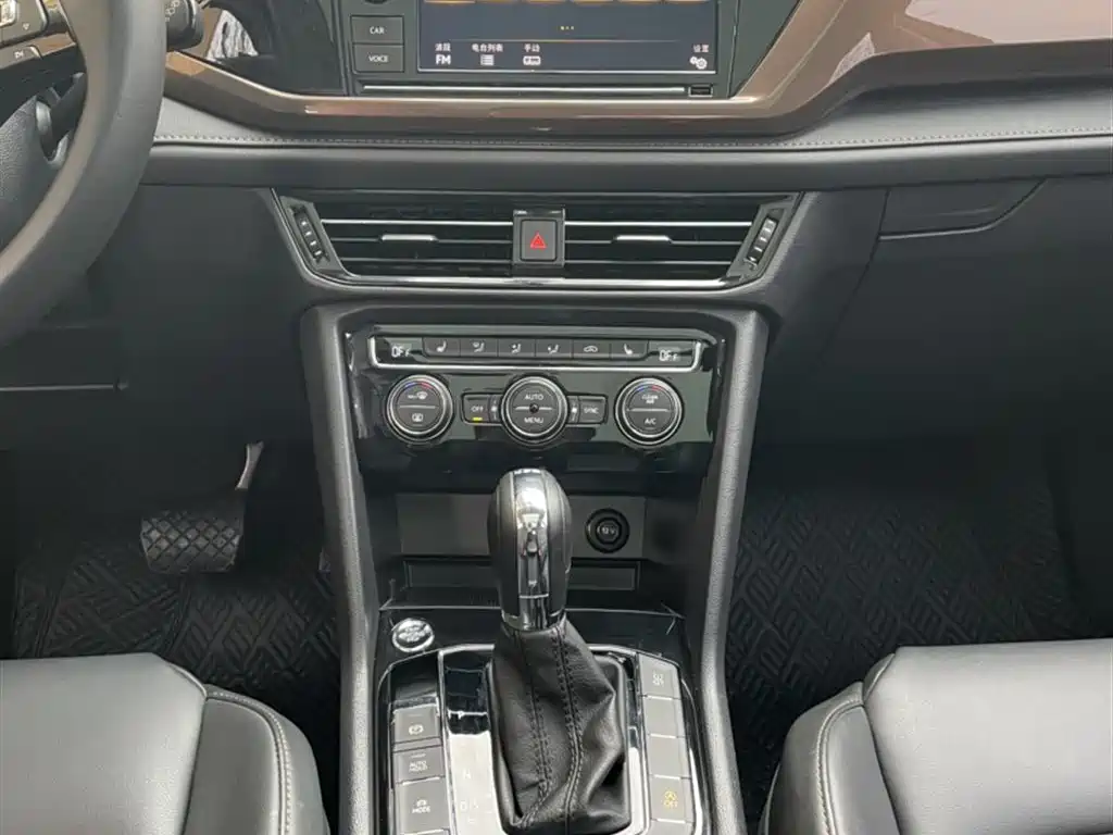 Volkswagen Tharu 2019 330TSI AWD Luxury Edition China VI фото 17