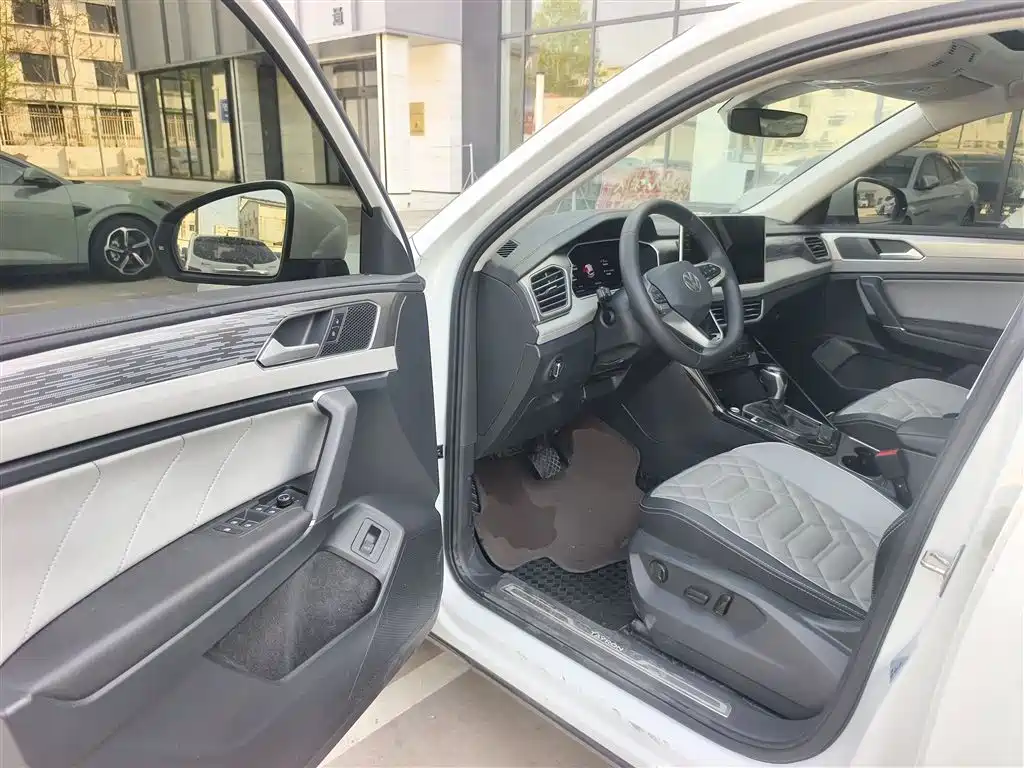Volkswagen Tayron 2023 330TSI 2WD R-Line High-Performance Edition фото 16