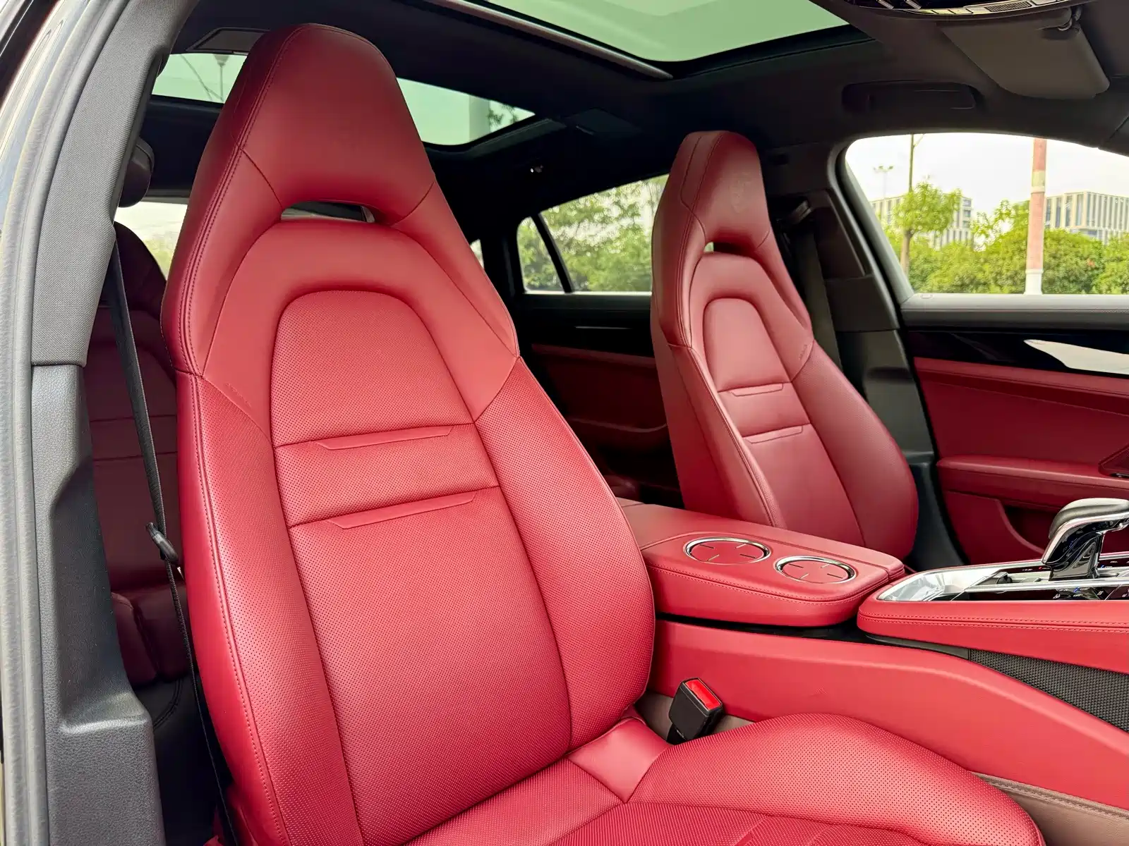 Фото 27 - Porsche Panamera