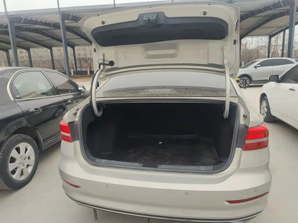 Volkswagen Lavida 2018 1.5L Automatic Comfort Version China V фото 15