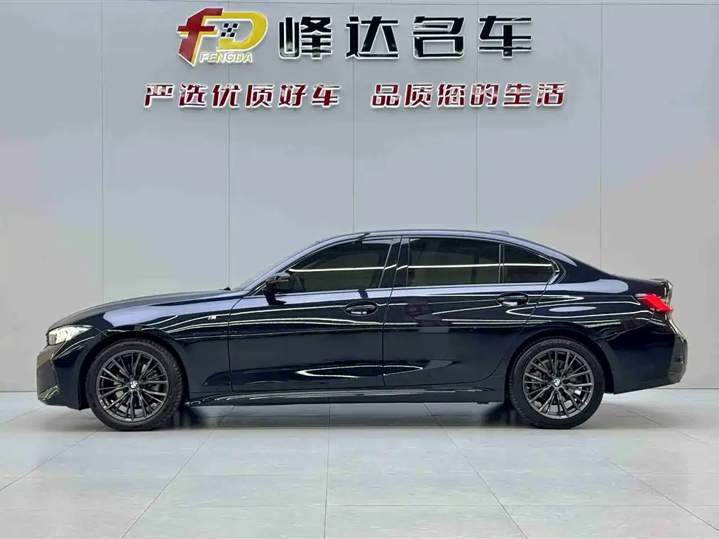 BMW 3 Series 2023 325Li M Sport Black Night Package фото 4