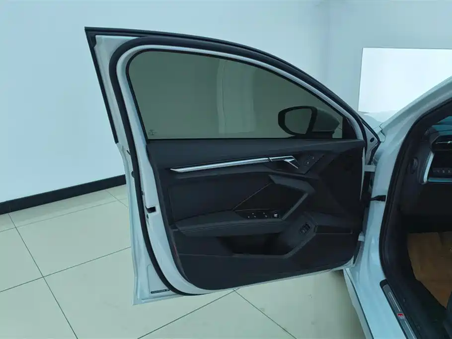 Audi A3 2024 Model A3L Limousine 35 TFSI Fashion Sport фото 6