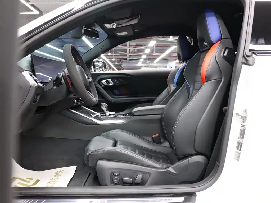 BMW M2 2024 M2 фото 9