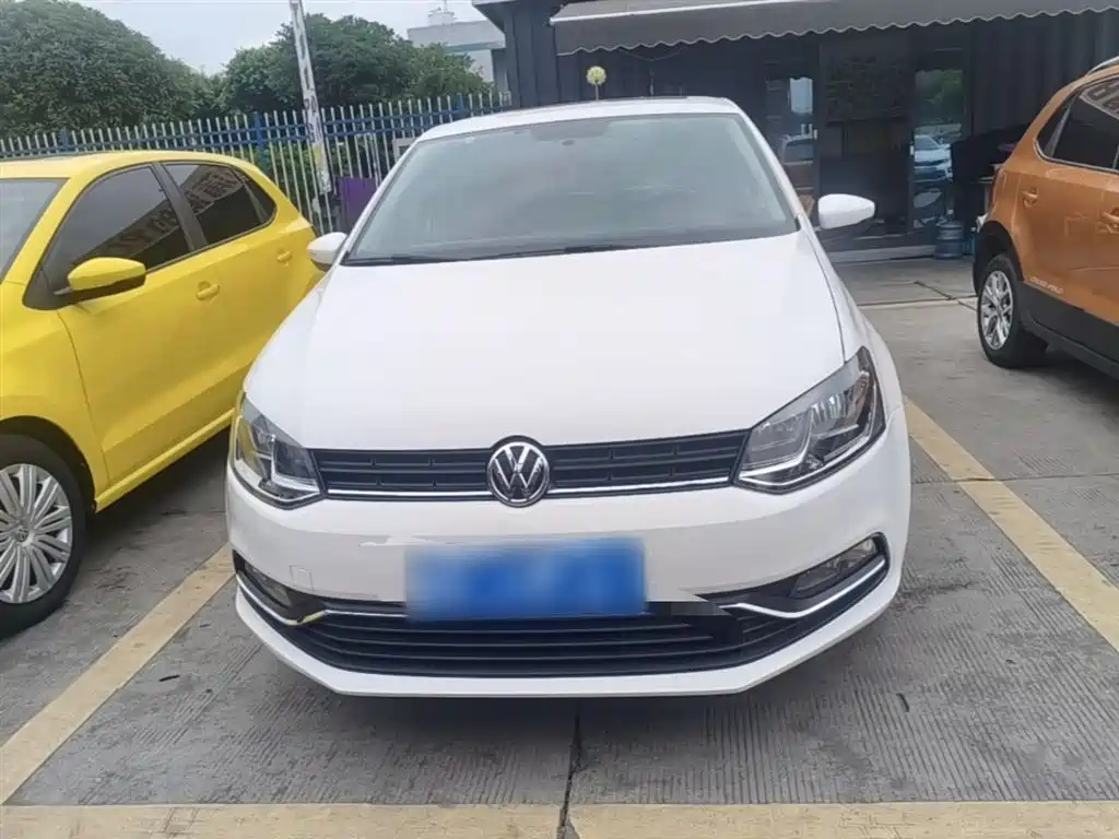 Volkswagen Polo 2016 1.6L Automatic Comfort фото 3