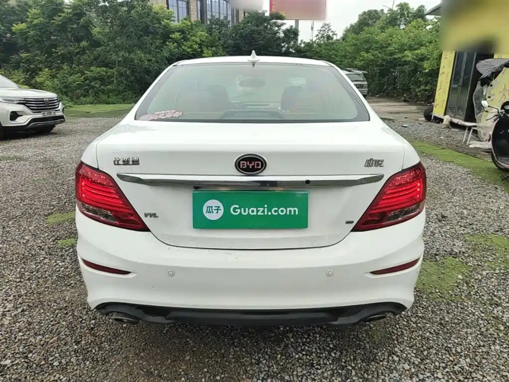 BYD Surui 2015 Facelift 1.5L Manual Luxury фото 6