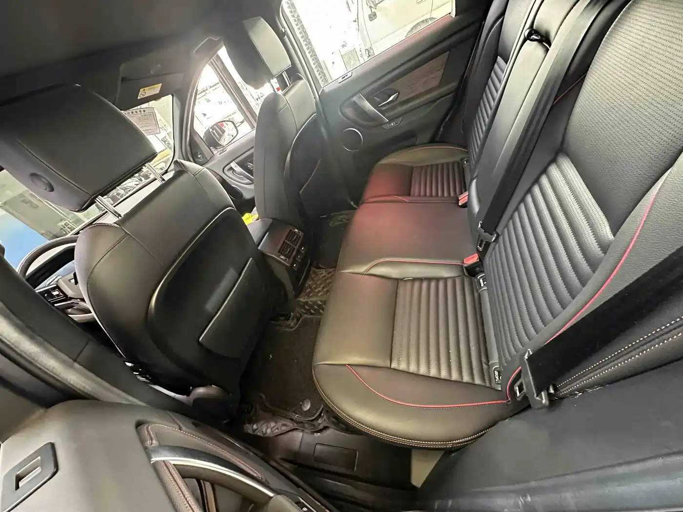 LAND ROVER DISCOVER NEW ENERGY SOURCES FOR SPORTS