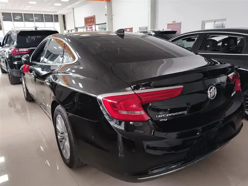 Buick LaCrosse 2018 Model 20T Luxury Edition фото 5