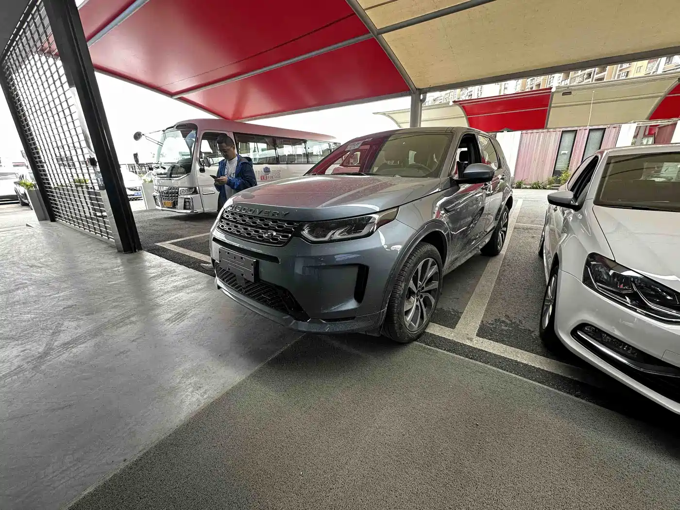 LAND ROVER DISCOVER NEW ENERGY SOURCES FOR SPORTS