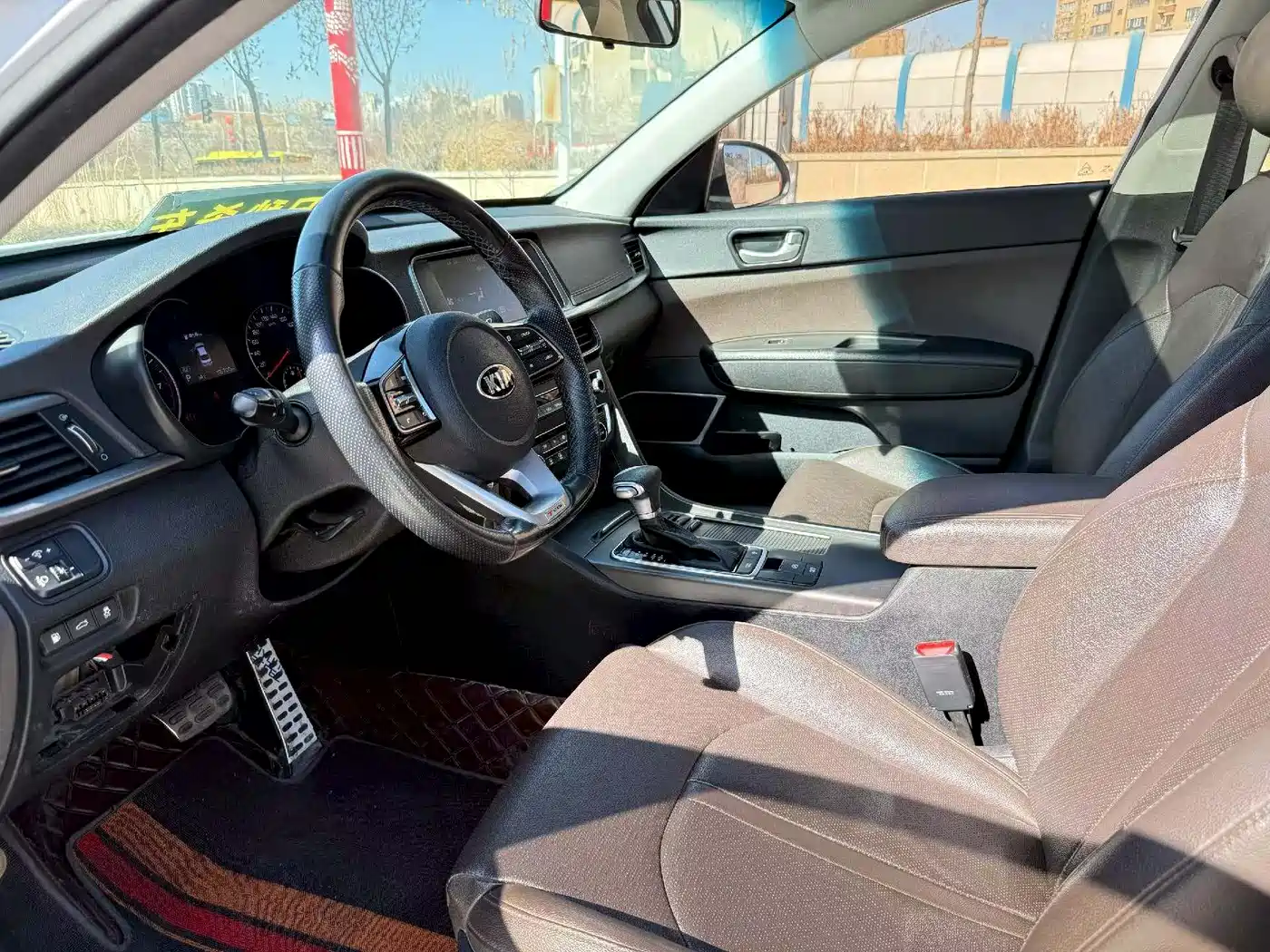 Kia K5 2012 2.0L Automatic DLX фото 6
