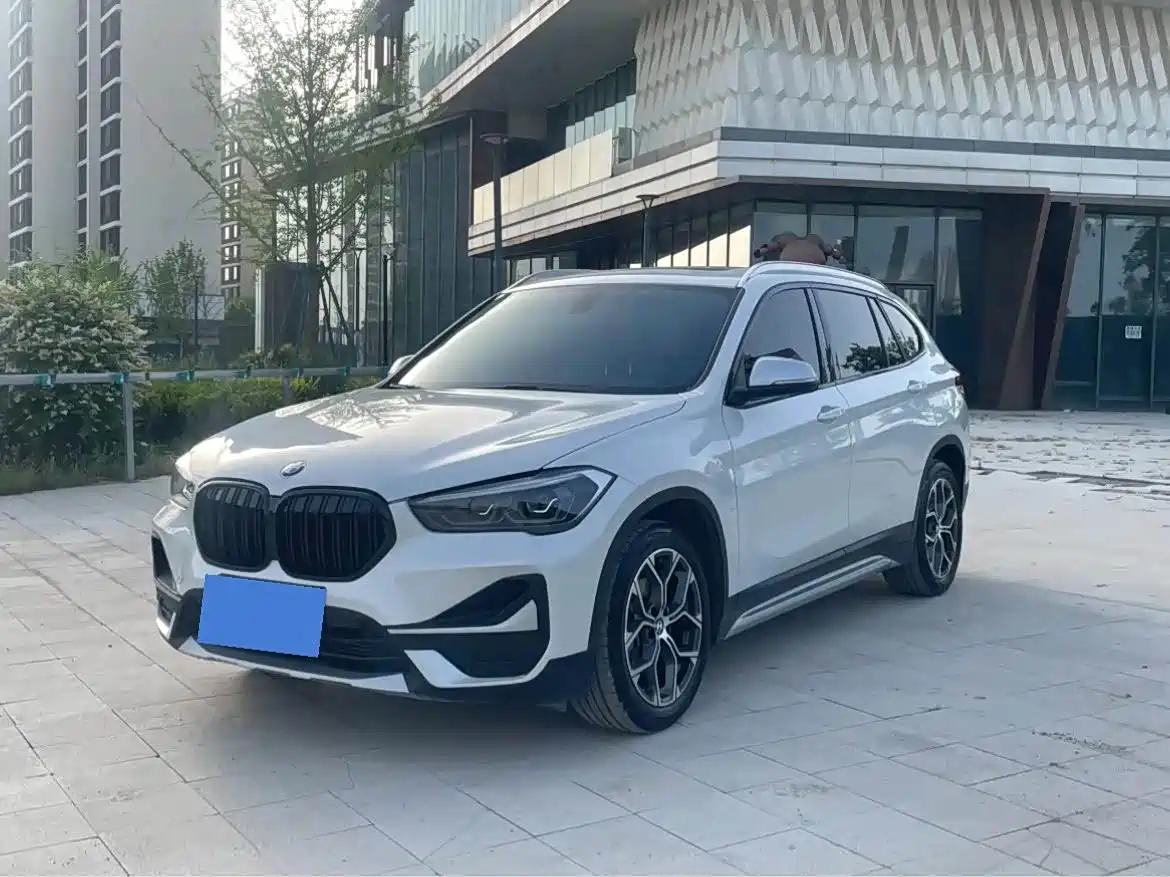 BMW X1 2022 sDrive20Li Premium