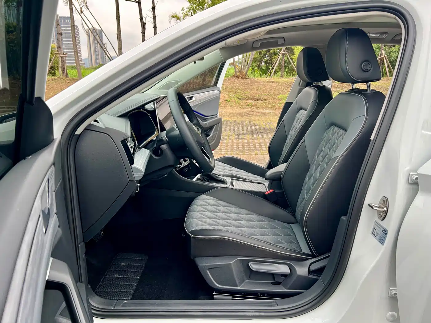 Volkswagen Sagitar 2023 300TSI DSG Surpassing Edition фото 15