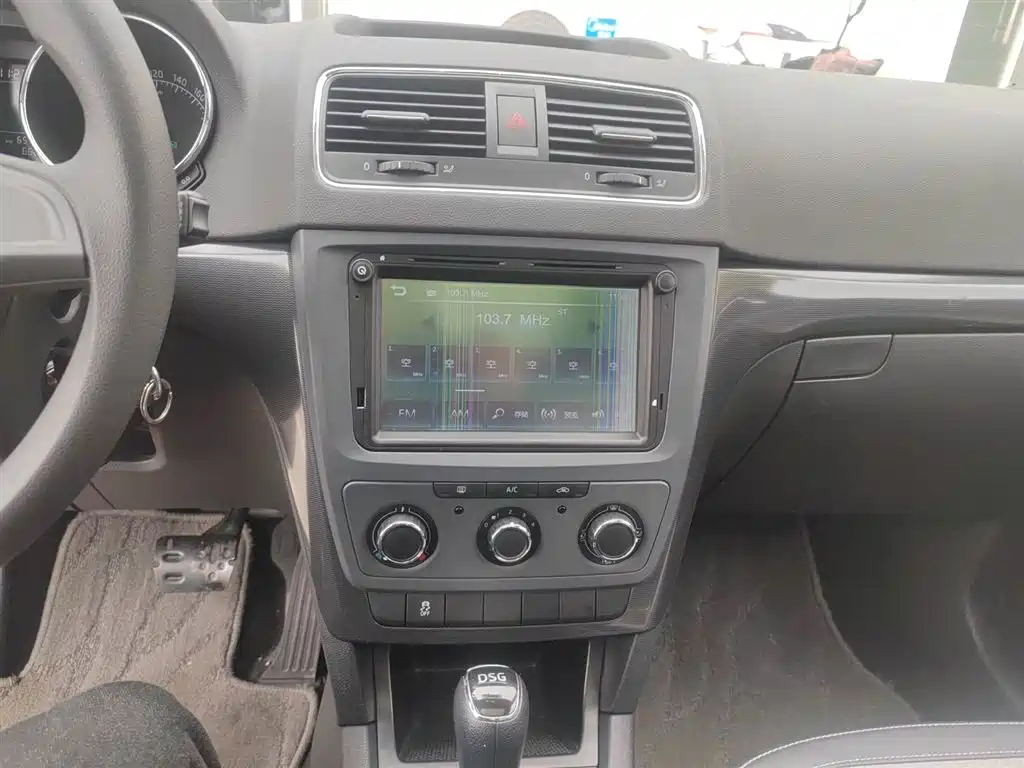 Škoda Yeti 2017 TSI280 DSG Advance фото 13