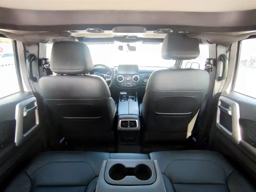 BAIC ORV Beijing Offroad BJ40 2024 2.0T Urban Hunter Glory Edition фото 17