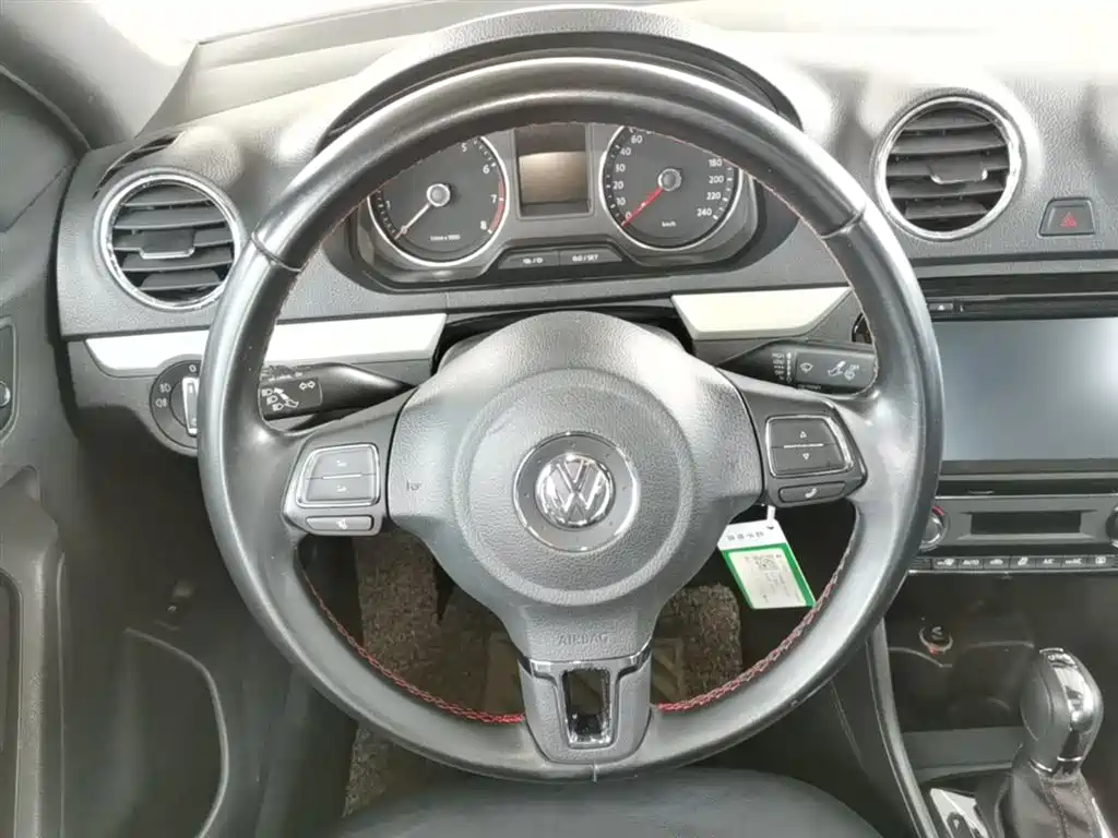 Volkswagen Jetta 2015 1.4TSI Auto Sport фото 11