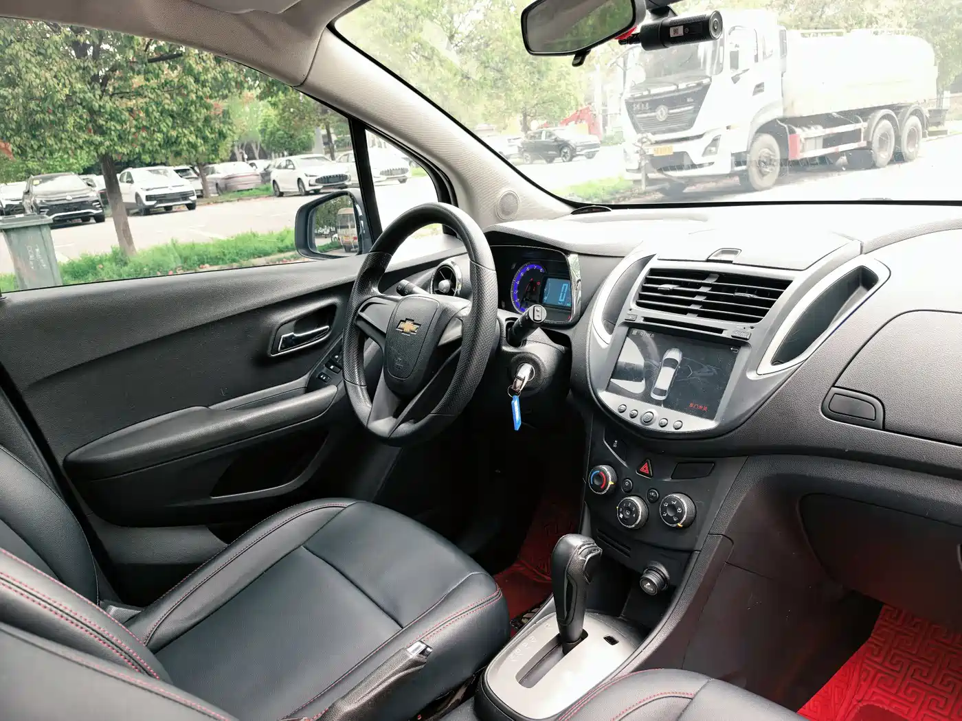 Chevrolet Trax 2016 1.4T Automatic 2WD Comfort Sunroof Edition фото 16