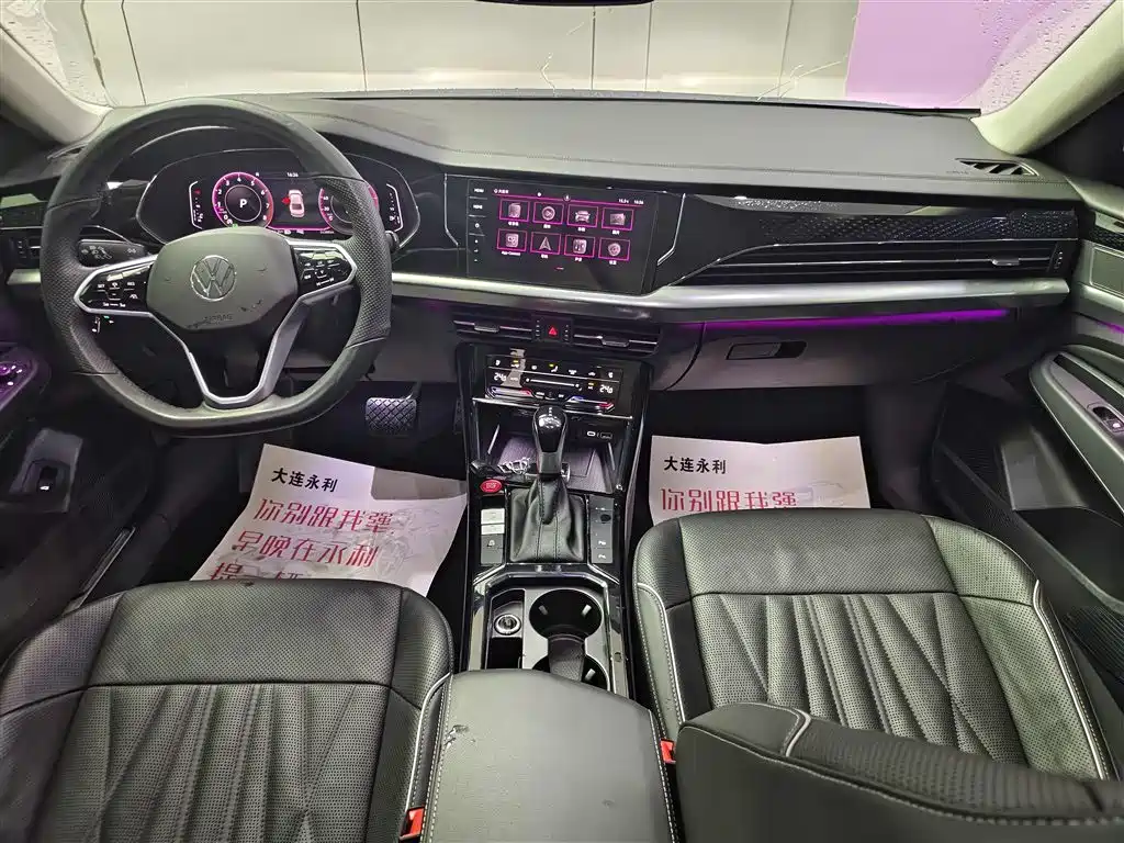 Volkswagen Passat 2022 330TSI Luxury Edition фото 12