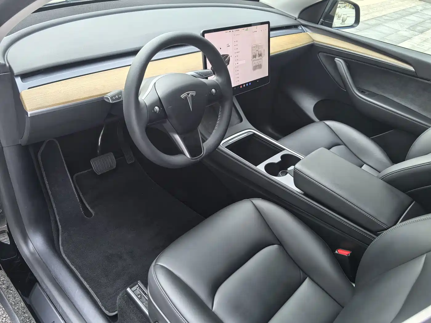 Фото 20 - Tesla Model Y