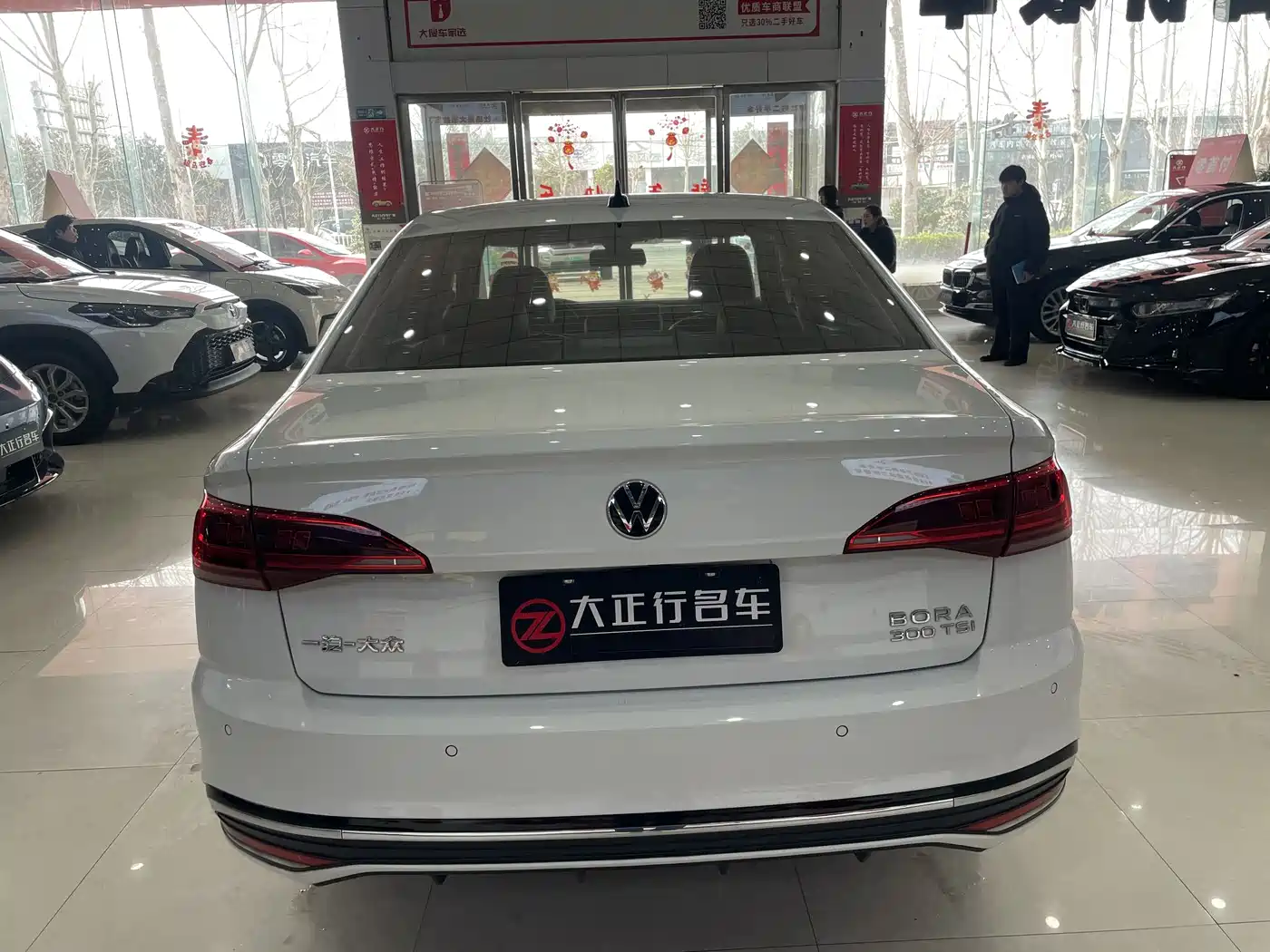 Volkswagen Bora 2023 300TSI DSG Premium Edition фото 4