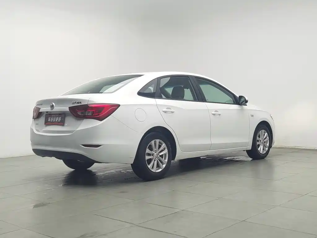 Фото 2 - Buick Excelle
