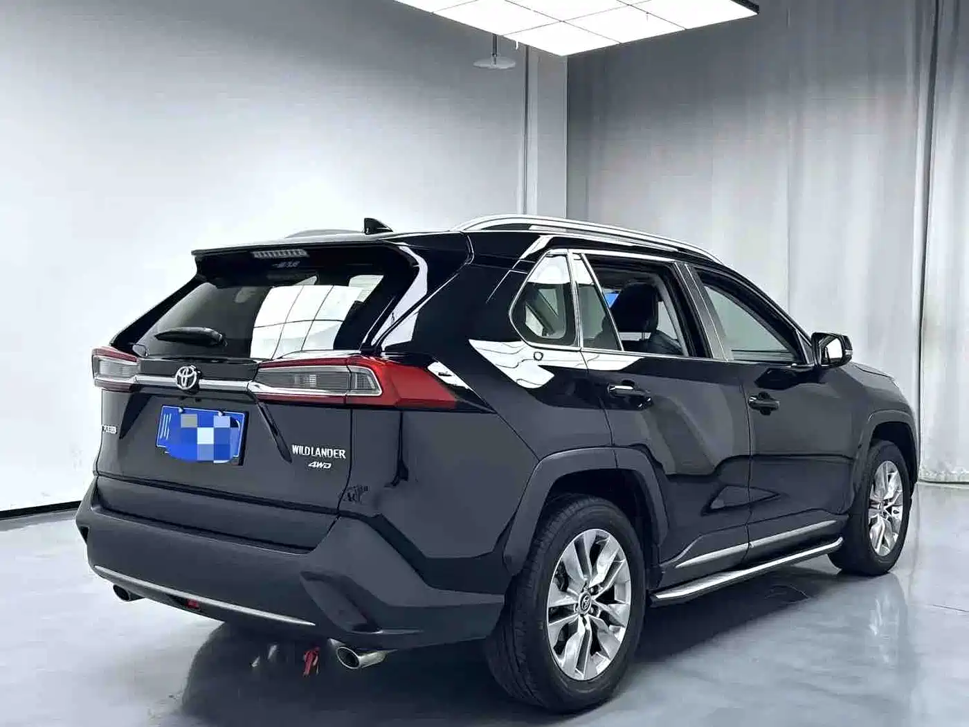 Toyota Wildlander 2022 2.0L CVT AWD Luxury Edition фото 2
