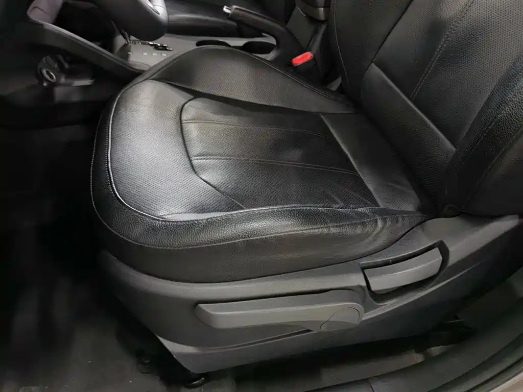 Hyundai Beijing Hyundai ix35 2013 2.0L Auto 2WD Smart GLS China IV фото 20