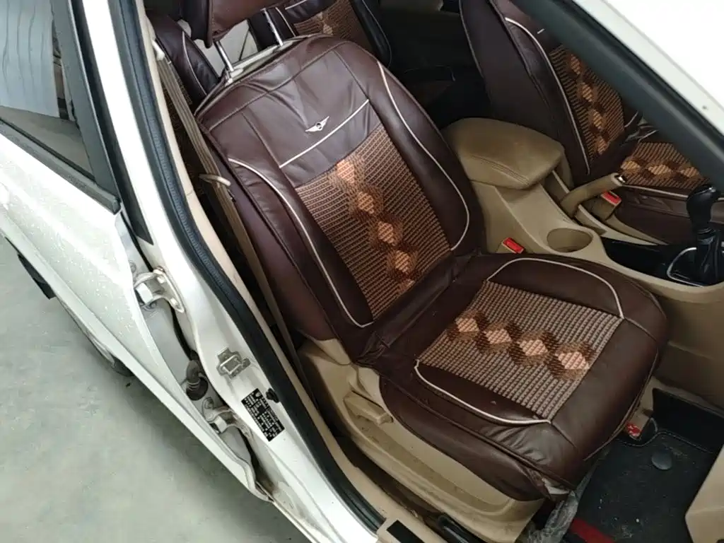 Baojun 730 2021 2019 1.5L Manual Value Edition 7-Seater China VI