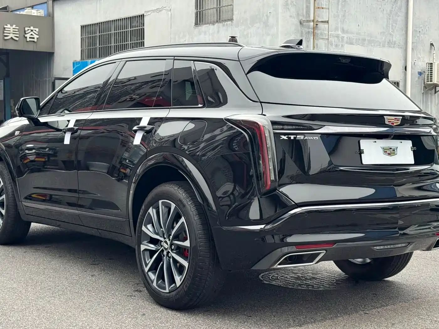 Cadillac XT5 2025 2.0T Premium Model фото 16