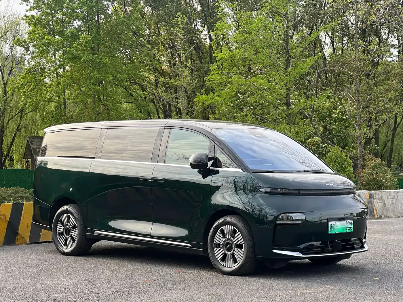 GEELY GALAXY WING TRUE L380