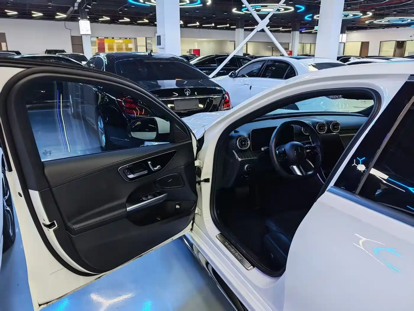 MERCEDES-BENZ C CLASS